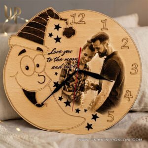 Poklon za parove - Personalizirani drveni sat Mjesec - Unikatni pokloni Poklon za parove - personalizirani romantični pokloni