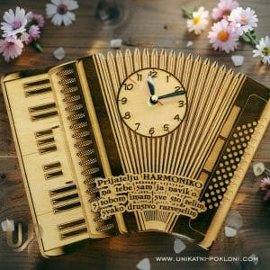 Personalizirani drveni sat Harmonika 8 Sat Harmonika