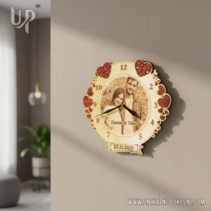 Personalizirani drveni sat - Sat Finally 18 dar za njega