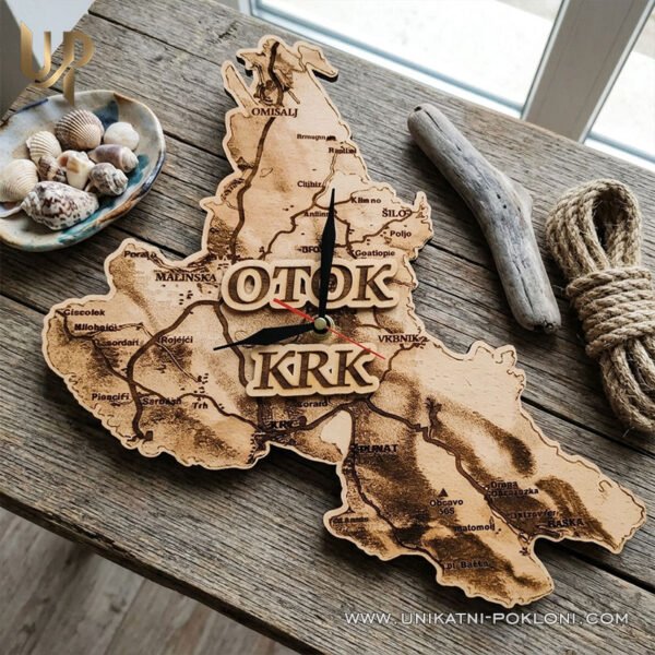 Personalizirani drveni sat u obliku otoka Krka - Unikatni pokloni Originalni Kvarnerski poklon