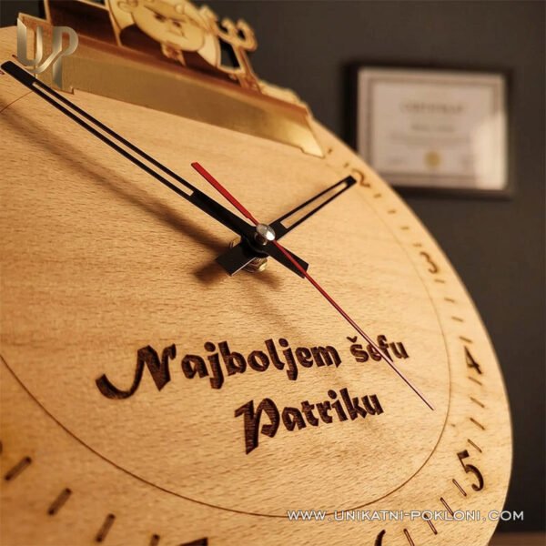 Poklon za šefa - Personalizirani drveni sat "Najbolji šef" - Unikatni pokloni Poklon za šefa - Personalizirani drveni sat "Najbolji šef" - personalizirani poklon