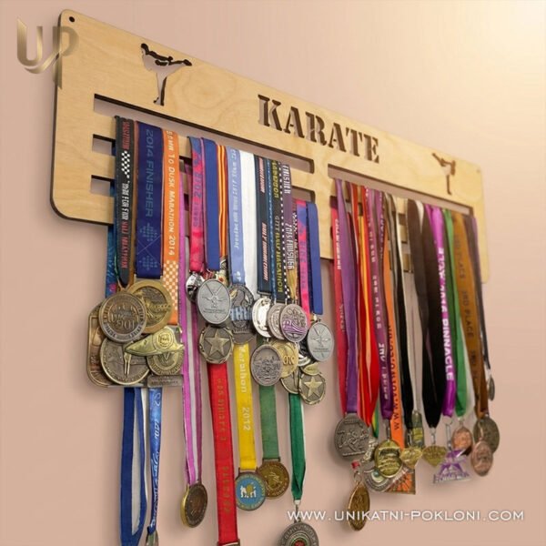 pokloni za karatiste