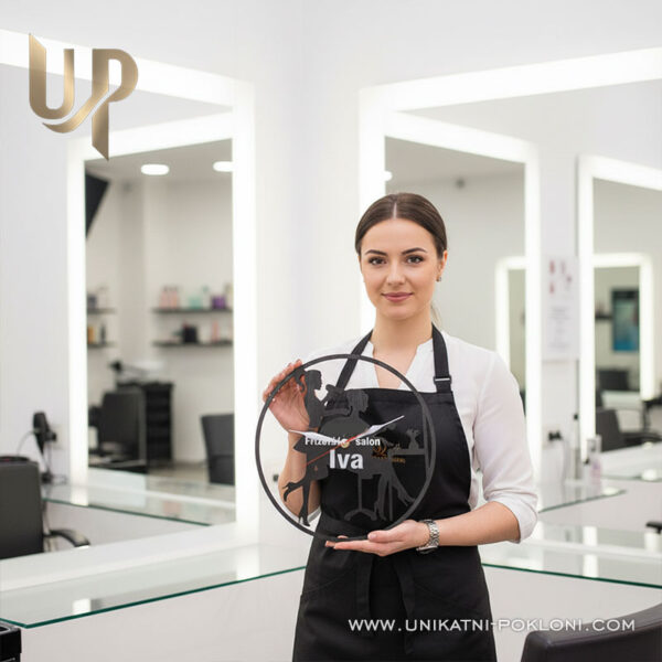 Personalizirani drveni sat - Frizerski salon 2 Pokloni za frizerku