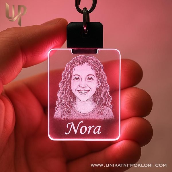 Personalizirani svijetleći privjesak 6 poklon za kcerku