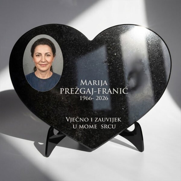 Grobne ploče u obliku srca Grobne ploče u obliku srca