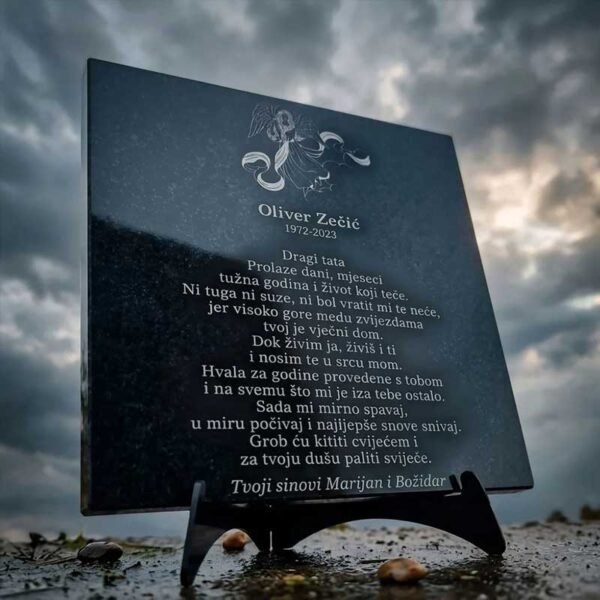 Granitna spomen ploča dimenzije 40 x 40 cm SA GRAVUROM TEKSTA - Unikatni pokloni Granitna spomen ploča dimenzije 40 x 40 cm SA GRAVUROM TEKSTA - personalizirani poklon