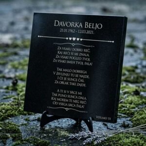 Granitna spomen ploča dimenzije 40 x 40 cm SA GRAVUROM TEKSTA - Unikatni pokloni Granitna spomen ploča dimenzije 40 x 40 cm SA GRAVUROM TEKSTA - Slika 4