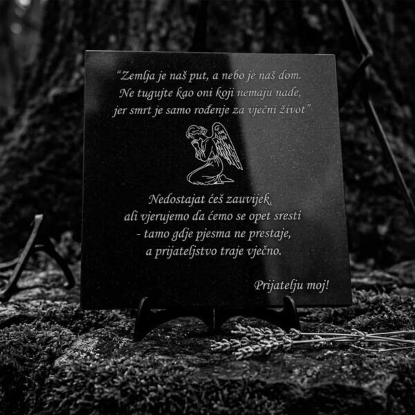 Granitna spomen ploča dimenzije 40 x 40 cm SA GRAVUROM TEKSTA - Unikatni pokloni Granitna spomen ploča dimenzije 40 x 40 cm SA GRAVUROM TEKSTA - personalizirani poklon