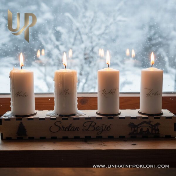 ADVENTSKE SVIJEĆE I PERSONALIZIRANI STALAK