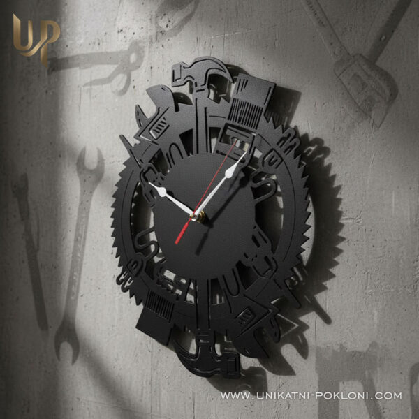 Personalizirani drveni sat za majstore "Zlatne ruke" - Personalizirani drveni sat za radionicu 2 Zlatne ruke - poklon za obrtnika