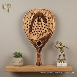 Poklon za ljubitelje padela - personalizirani drveni sat u obliku padel reketa 15 Padel gift