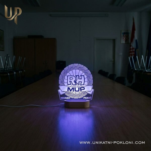 Poklon za policajca - Personalizirana LED lampa 6 Jedinstveni i originalni poklon za policiju
