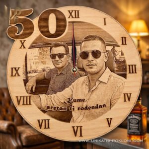 Unikatni pokloni! Vaši pokloni postaju uspomene! 21 Poklon kumu za rođendan - personalizirani drveni sat sa slikom i posvetom