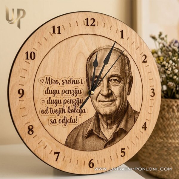 Personalizirani pokloni za odlazak u mirovinu - drveni zidni sat sa slikom i tekstom po želji - Unikatni Pokloni Sat za penzionera - personalizirani drveni sat sa slikom i posvetom za odlazak u mirovinu
