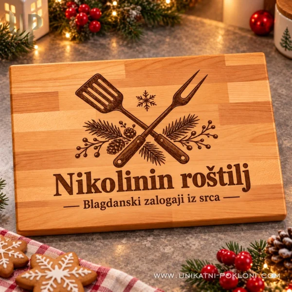 Personalizirana daska za roštilj - božićni poklon za majstora - Unikatni pokloni Personalizirana daska Nikolin roštilj uz božićne lampice i ukrase