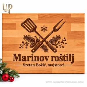 Frontalni prikaz daske Marinov roštilj na bijeloj pozadini s božićnim detaljima