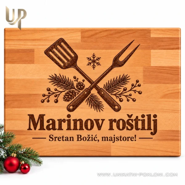 11-personalizirana-daska-za-rostilj-bozic-frontalno-bijela-pozadina Frontalni prikaz daske Marinov roštilj na bijeloj pozadini s božićnim detaljima