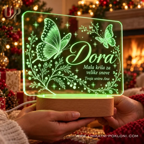 Personalizirana LED lampa s leptirima - ime i posveta - Unikatni pokloni Zelena lampa s leptirima, imenom Dora i porukom Mala krila za velike snove.